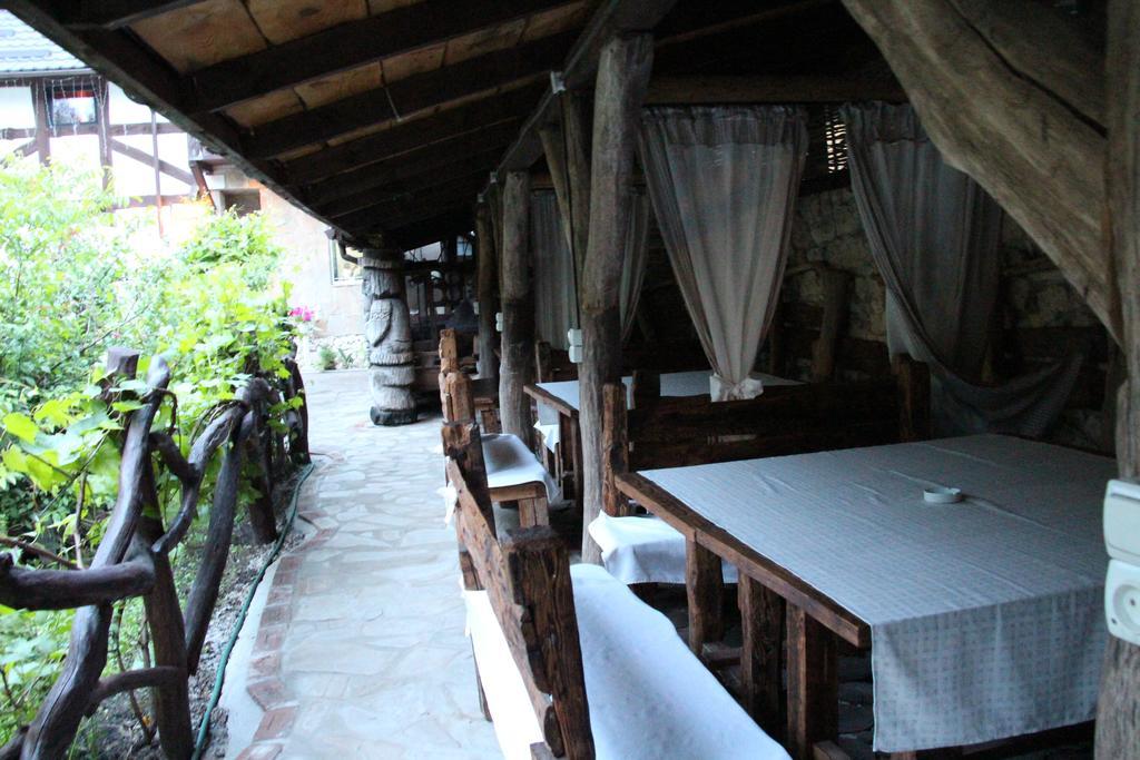 Eco Grill Hotel Restaurant AQUARIUS Leópolis Exterior foto